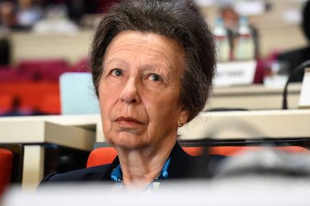 Erste Auslandsreise nach Unfall: Prinzessin Anne für Olympia in Paris Erste Auslandsreise nach Unfall: Prinzessin Anne für Olympia in Paris