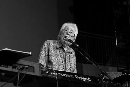 Mit 90 Jahren gestorben: Trauer um Musiklegende John Mayall Mit 90 Jahren gestorben: Trauer um Musiklegende John Mayall
