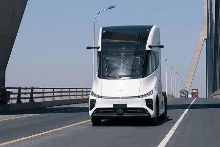 Windrose Elektro-Lkw Zugmaschine
