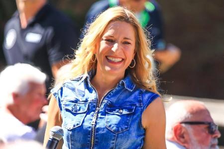 Stefanie Hertel wird 45: Fünf Fakten über die Schlagersängerin Stefanie Hertel wird 45: Fünf Fakten über die Schlagersängerin