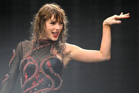 Taylor Swift über Hamburg: Regen brachte Taylor Swift über Hamburg: Regen brachte