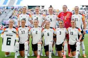 DFB-Frauen nehmen Oberdorf "mit auf die Reise"