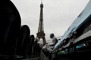 Regen in Paris: Verzögerter Tennis-Beginn auf Außenplätzen
