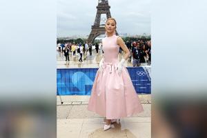Ariana Grande glänzt im 50er-Jahre-Look bei Eröffnungsfeier in Paris