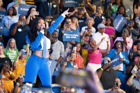 Rapperin Megan Thee Stallion tritt für Kamala Harris in Atlanta auf Rapperin Megan Thee Stallion tritt für Kamala Harris in Atlanta auf