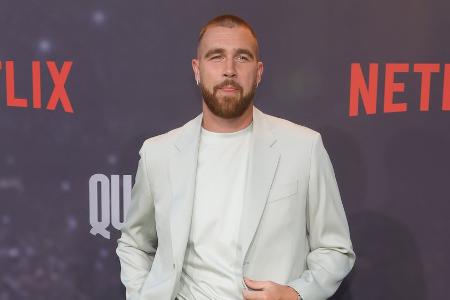 Steigt NFL-Star Travis Kelce zum Podcast-Topverdiener auf? Steigt NFL-Star Travis Kelce zum Podcast-Topverdiener auf?