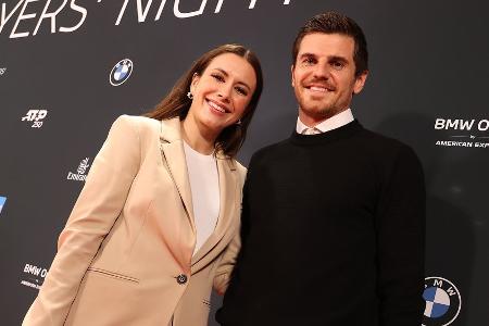 Fußballstar Jonas Hofmann hat seine Laura geheiratet Fußballstar Jonas Hofmann hat seine Laura geheiratet