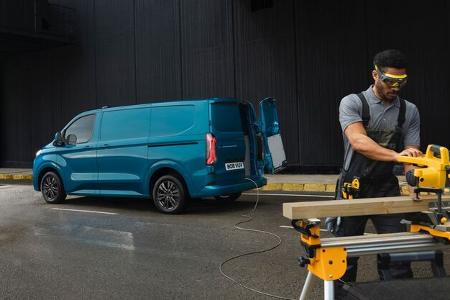 Ford E-Transit Custom Elektrotransporter 2023