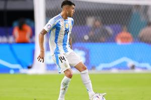 Leverkusen: Palacios am Knie operiert