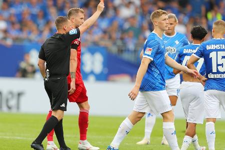 Erster Rotsünder: El Idrissi für zwei Spiele gesperrt Erster Rotsünder: El Idrissi für zwei Spiele gesperrt