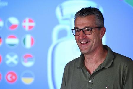 Vor Bundesliga-Start: EM als Vorbild für Schiedsrichter Vor Bundesliga-Start: EM als Vorbild für Schiedsrichter