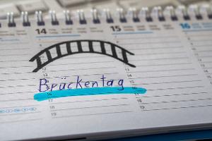 So kriegen Sie 61 Tage Urlaub 2025