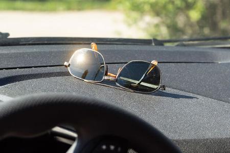 Sonnenbrille Auto