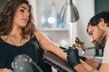 Seriös und sicher: Wie man das richtige Tattoostudio findet Seriös und sicher: Wie man das richtige Tattoostudio findet
