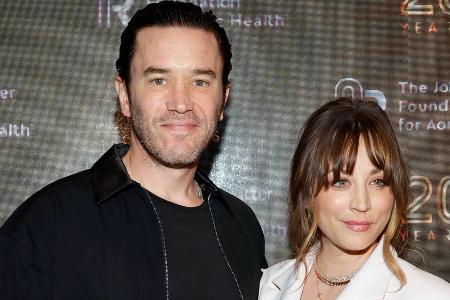 Tom Pelphrey und Kaley Cuoco haben sich verlobt Tom Pelphrey und Kaley Cuoco haben sich verlobt