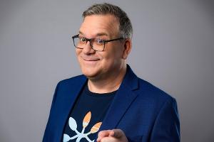 Elton lädt zwölf Olympia-Teilnehmer zu neuer Show "Eltons 12" ein
