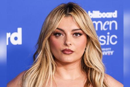 Bebe Rexha erhebt schwere Vorwürfe gegen Flughafenmitarbeiter Bebe Rexha erhebt schwere Vorwürfe gegen Flughafenmitarbeiter