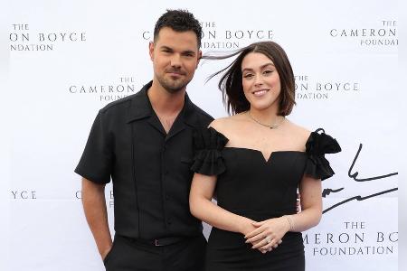 Ex-Boyfriend Taylor Lautner besucht Taylor-Swift-Konzert in London Ex-Boyfriend Taylor Lautner besucht Taylor-Swift-Konzert in London