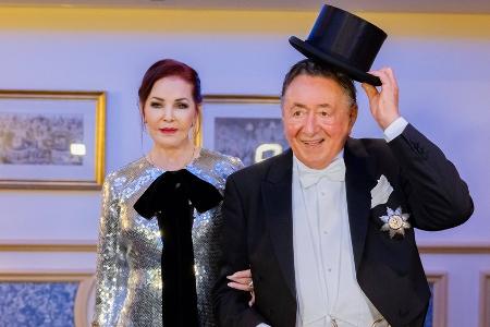 Priscilla Presley trauert um Priscilla Presley trauert um