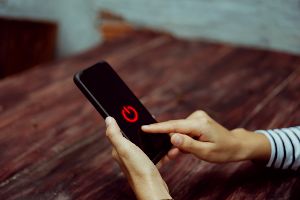 Per Gesetz: Handy aus nach Feierabend
