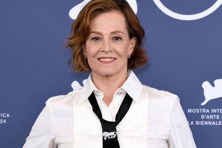 Sigourney Weaver: Tränen in Venedig beim Gedanken an Kamala Harris Sigourney Weaver: Tränen in Venedig beim Gedanken an Kamala Harris