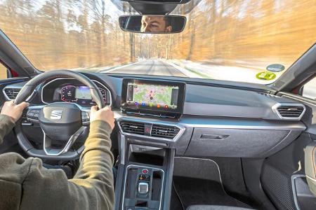 Seat Leon ST 2.0 TDI, Cockpit + Fahrer