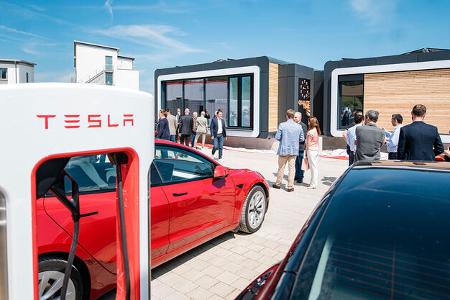 06/2022, Tesla Supercharger Ladepark BK World Endsee