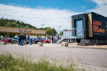 06/2022, Tesla Supercharger Ladepark BK World Endsee