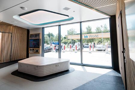 06/2022, Tesla Supercharger Ladepark BK World Endsee