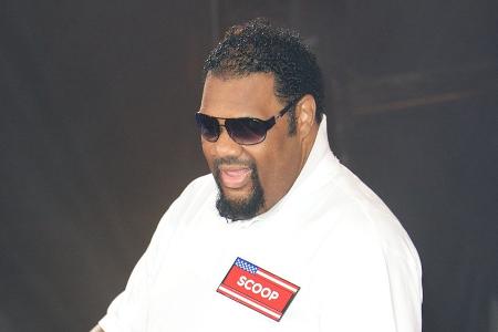Rapper Fatman Scoop muss auf der Bühne wiederbelebt werden Rapper Fatman Scoop muss auf der Bühne wiederbelebt werden