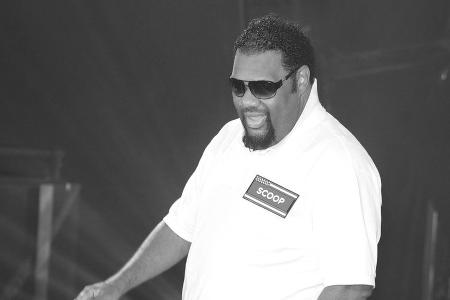 Kollaps auf der Bühne: Rapper Fatman Scoop stirbt mit 53 Jahren Kollaps auf der Bühne: Rapper Fatman Scoop stirbt mit 53 Jahren