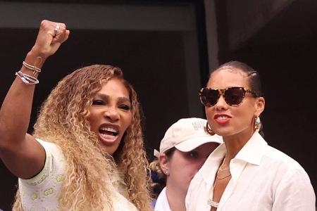 Serena Williams und Alicia Keys jubeln gemeinsam bei den US Open Serena Williams und Alicia Keys jubeln gemeinsam bei den US Open