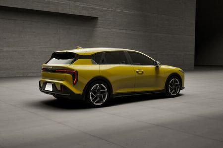 Kia K4