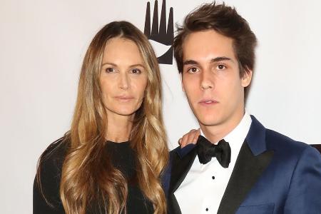 Diagnose Brustkrebs: Darum lehnte Elle Macpherson die Chemotherapie ab Diagnose Brustkrebs: Darum lehnte Elle Macpherson die Chemotherapie ab