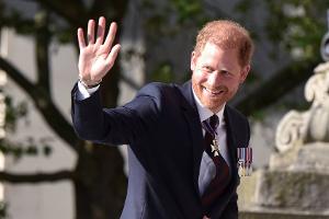 Was ist nun mit Prinz Harrys Rückkehr in die Heimat?