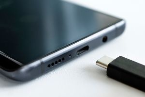 Wenn Smartphones, Notebooks & Co nicht via USB-C laden