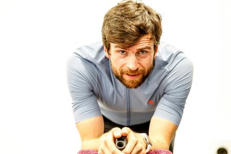 Deichmann nach 120 Triathlons in 120 Tagen am Ziel