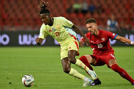 Spanien in Serbien ohne EM-Schwung - Xhaka fliegt Spanien in Serbien ohne EM-Schwung - Xhaka fliegt