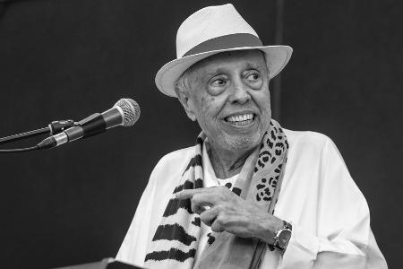Brasilianische Musiklegende Sérgio Mendes ist tot Brasilianische Musiklegende Sérgio Mendes ist tot