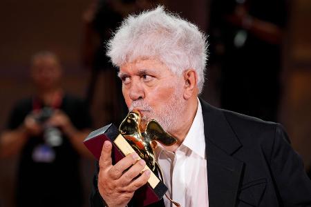 Venedig Filmfestival: Regiestar Pedro Almodóvar gewinnt Goldenen Löwen Venedig Filmfestival: Regiestar Pedro Almodóvar gewinnt Goldenen Löwen