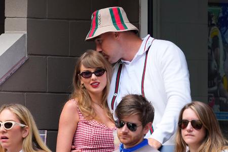 Taylor Swift und Travis Kelce turteln beim Finale der US Open Taylor Swift und Travis Kelce turteln beim Finale der US Open
