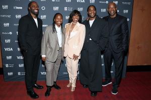 Seltener Auftritt: Denzel Washington zeigt sich mit seiner Familie