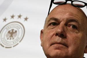 Bei Trauerfeier: DFB-Präsident Neuendorf adelt Daum