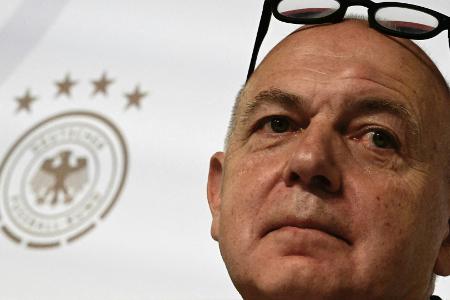 Bei Trauerfeier: DFB-Präsident Neuendorf adelt Daum Bei Trauerfeier: DFB-Präsident Neuendorf adelt Daum