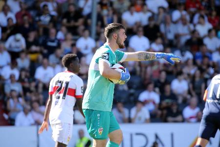 VfB verlängert mit Torwarttalent Seimen VfB verlängert mit Torwarttalent Seimen