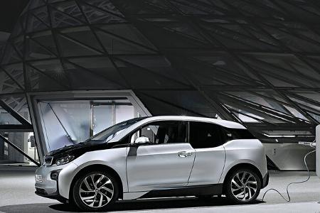 BMW i3, Ladestation Straßenlaterne, Chargenow