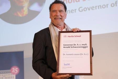 Arnold Schwarzenegger: Arnold Schwarzenegger:
