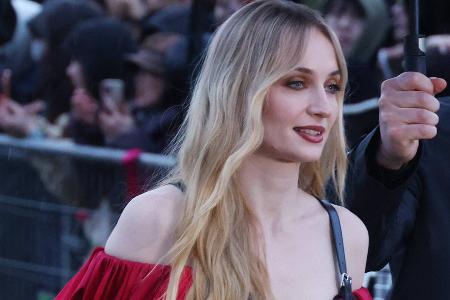 Nach Scheidung von Joe Jonas: Sophie Turner zeigt neuen Partner Nach Scheidung von Joe Jonas: Sophie Turner zeigt neuen Partner