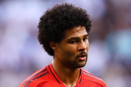 Serge Gnabry - Note: 2,5 - Leitete das 2:0 mit seiner Flanke ein und war an gleich zwei Abseitstoren beteiligt. Fiel in der starken Offensive trotzdem etwas ab. Hatte deutlich weniger Szenen als Musiala und Olise. Zeigte sich gegen Ball dafür hellwach und schloss frühzeitig die Passwege für den Gegner.