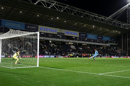 34 Elfmeter: Fulham erlebt historisches Pokal-Aus 34 Elfmeter: Fulham erlebt historisches Pokal-Aus